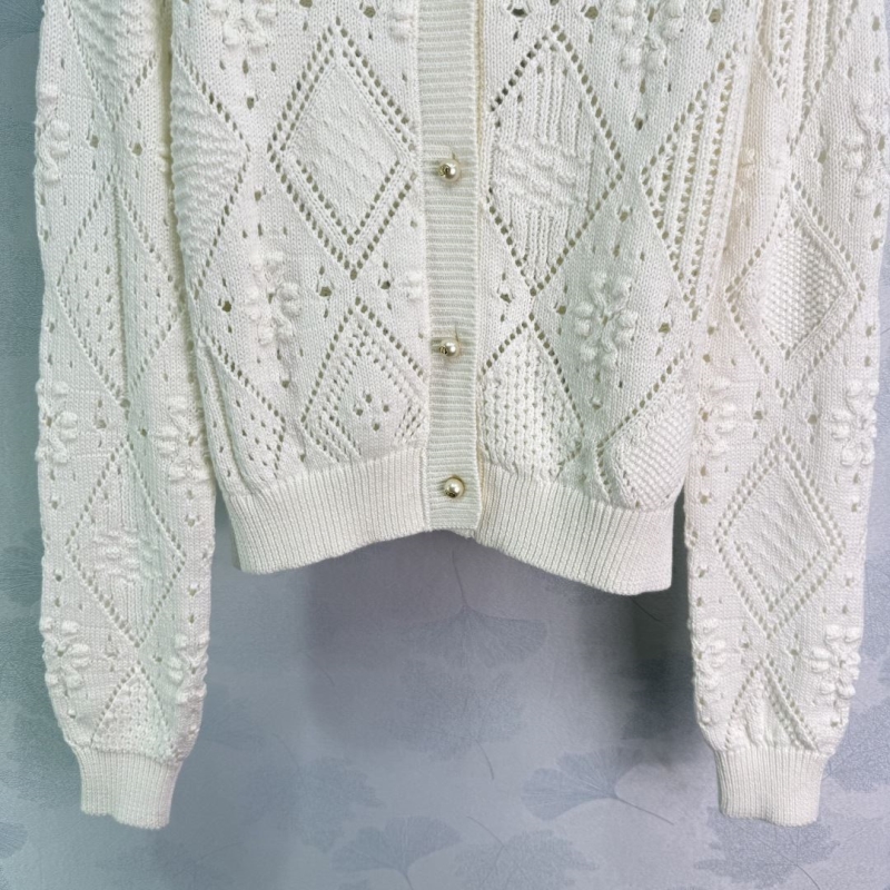 chr1st1an D10r sweaters